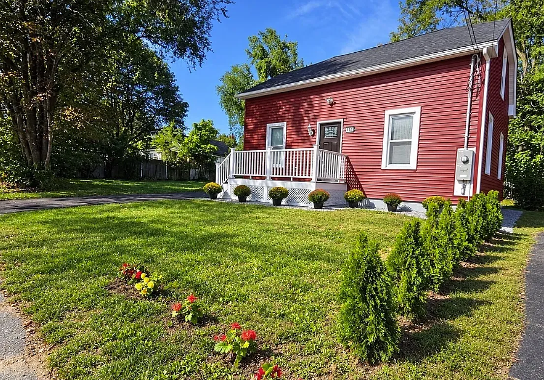 4 bed, 1780 sqft, $4,800 — Photo 1