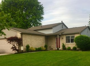 6840 Gray Gables Ln, Columbus, OH 43235
