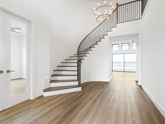 Beautiful curved stairs