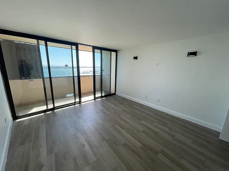 5200 N Flagler Dr #2004 — Photo 12