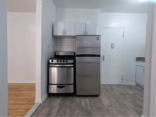 Rented by Green Home NY Realty LLC | media 14