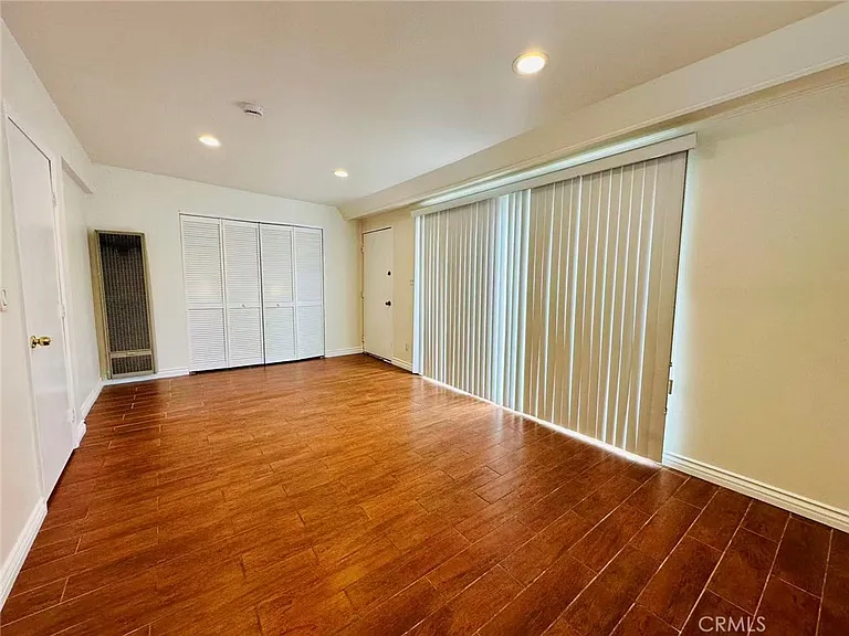 400 E Fernfield Dr — Photo 27