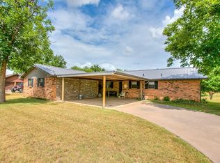105 Sargent Ave, Ballinger, TX 76821