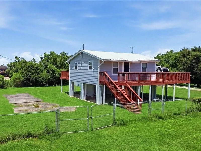 2 bed, 1.0 bath, 624 sqft, $1,600 — Photo 3