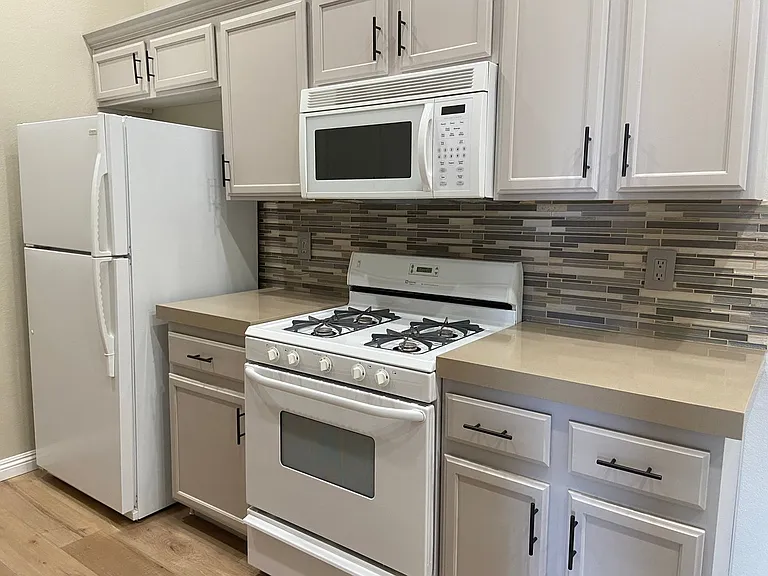 3504 Desert Cliff St #202 — Photo 7