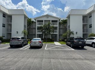 29 Colonial Club Dr APT 205, Boynton Beach, FL 33435