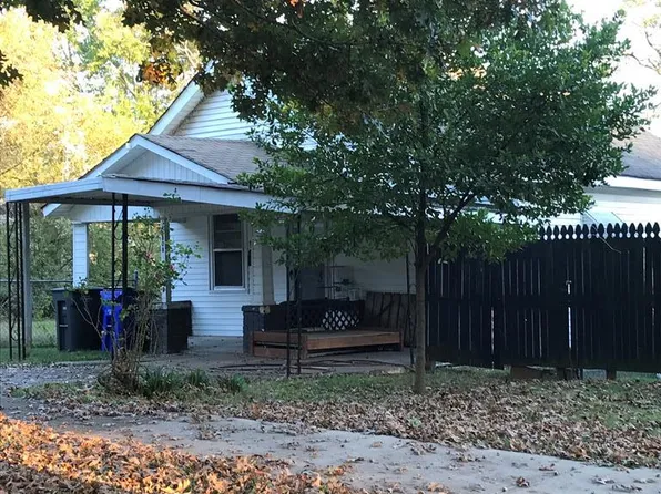 808 Mobile St, Florence, AL 35630