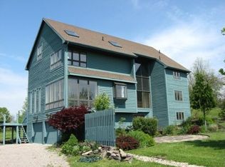 8675 Phillips Ln, Athens, OH 45701