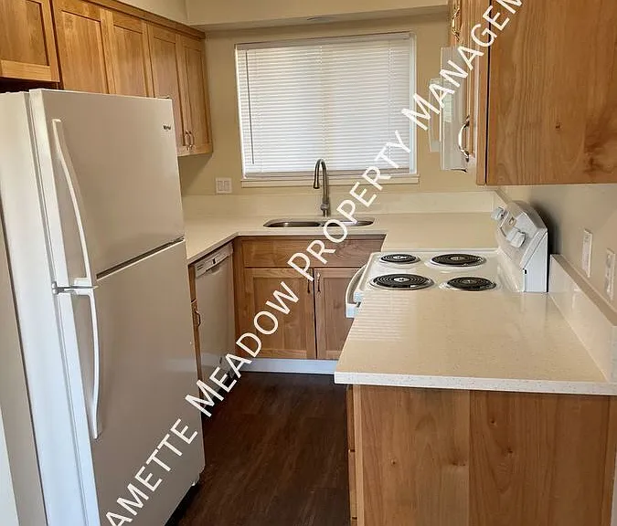 1731 Salishan St SE — Photo 5