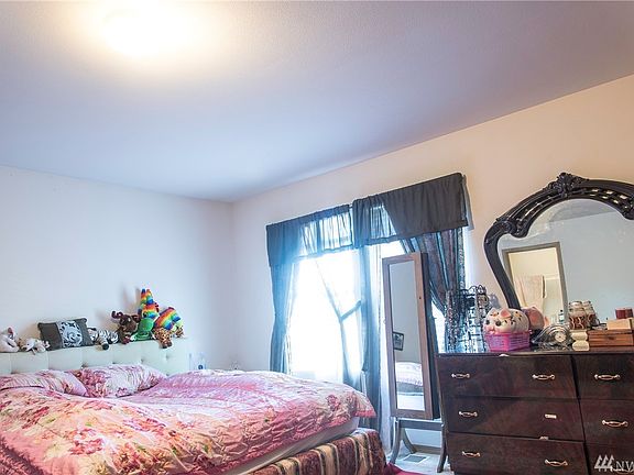 4th image of 12457 SE 299th Pl
