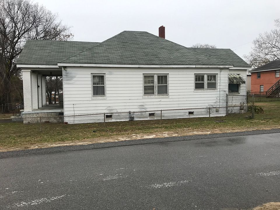 2nd image of 1100 Ferguson St