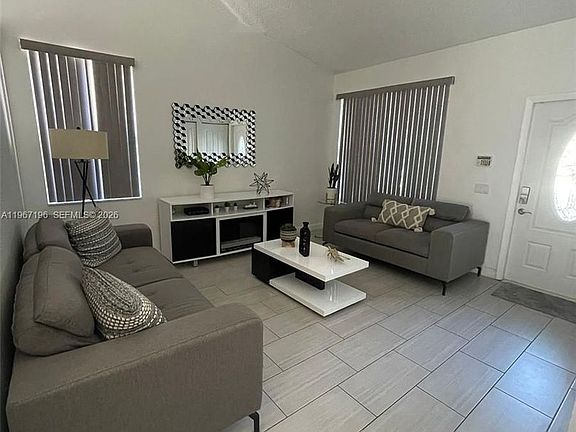 5th image of 755 Sand Creek Cir #755