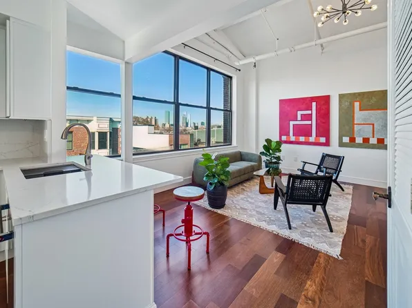 300 Communipaw Avenue image 3 of 43