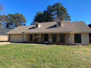 78 Friar Tuck Cir, Columbus, MS 39705