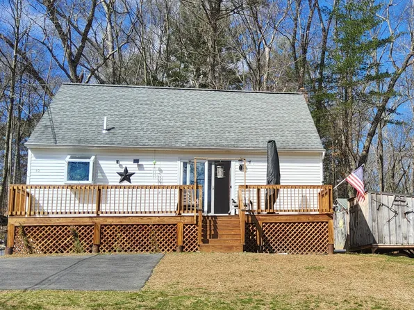 10 Hiawatha Heights, Woodstock, CT 06282