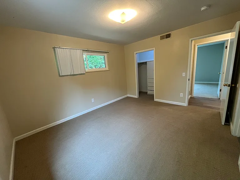49 Meadow View Rd — Photo 9