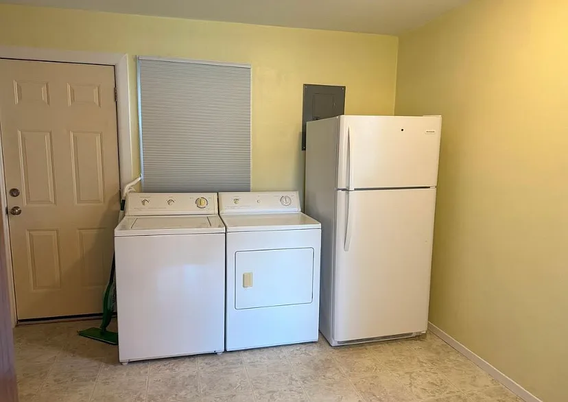 17 Lilac Ln — Photo 4