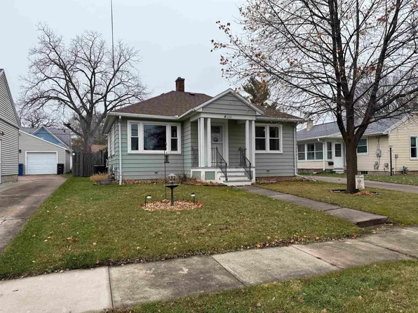 1533 Jefferson St, Oshkosh, WI 54901