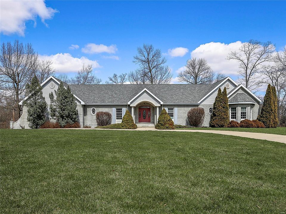 1st image of 1 Willow Circle Dr