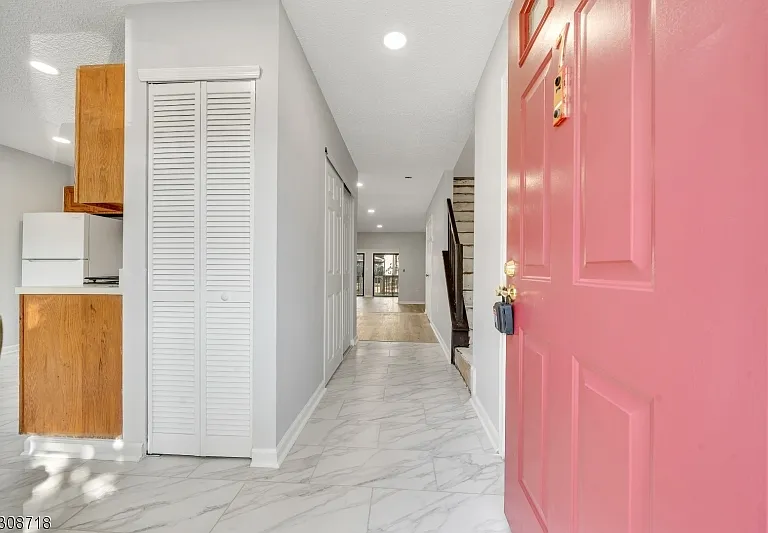 7 Kirby Ln — Photo 10