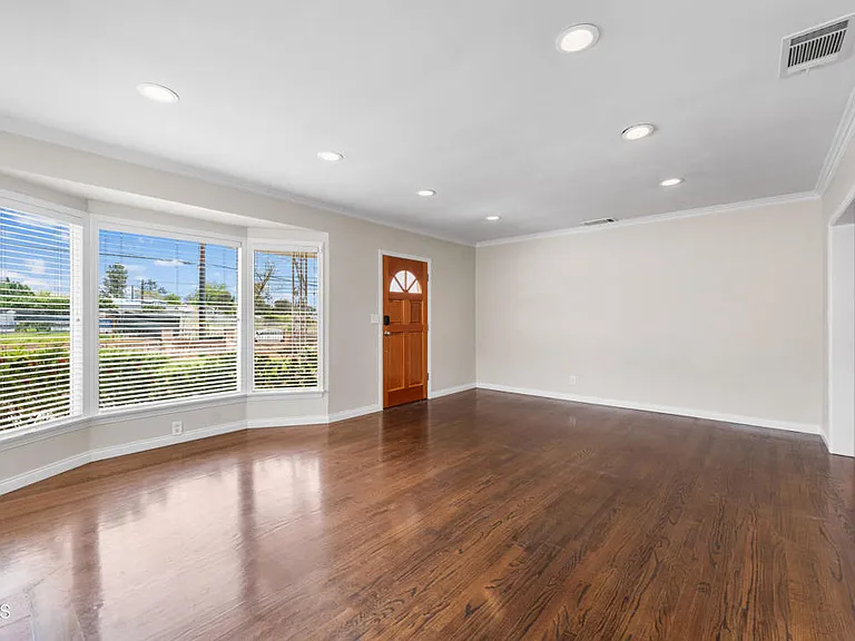 3101 N Olive Ave — Photo 7