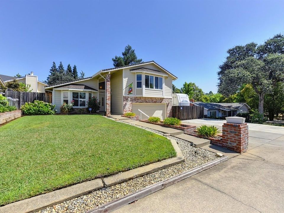 1st image of 9417 Twin Lakes Ave