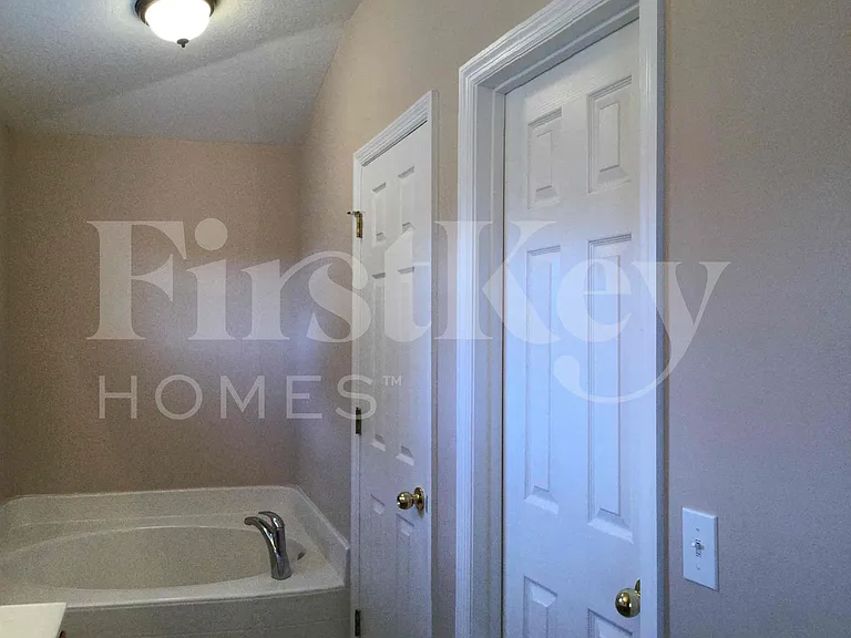 425 Hammerstone Ave — Photo 23