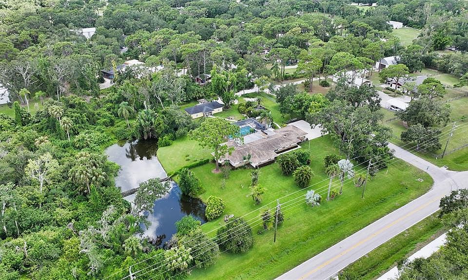 1st image of 3012 Desoto Rd