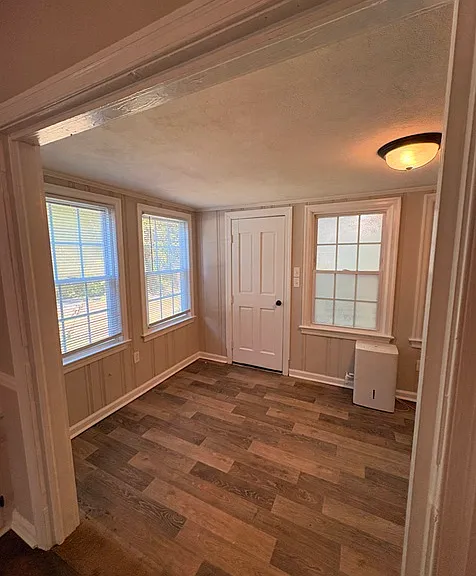 84 Madison Ln N — Photo 11
