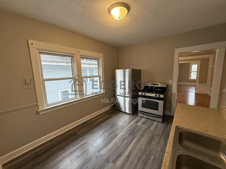1038 Lafayette Ave SE — Photo 5