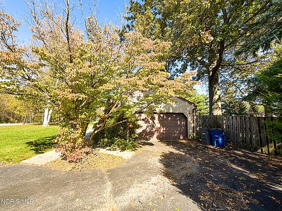 42nd image of 1443 Eastgate Rd