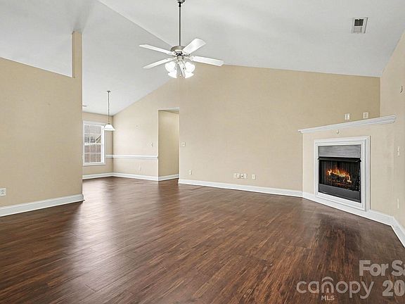 5th image of 1124 Landen Chase Dr