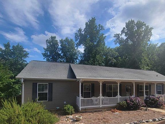 3rd image of 329 Oak Hill Dr