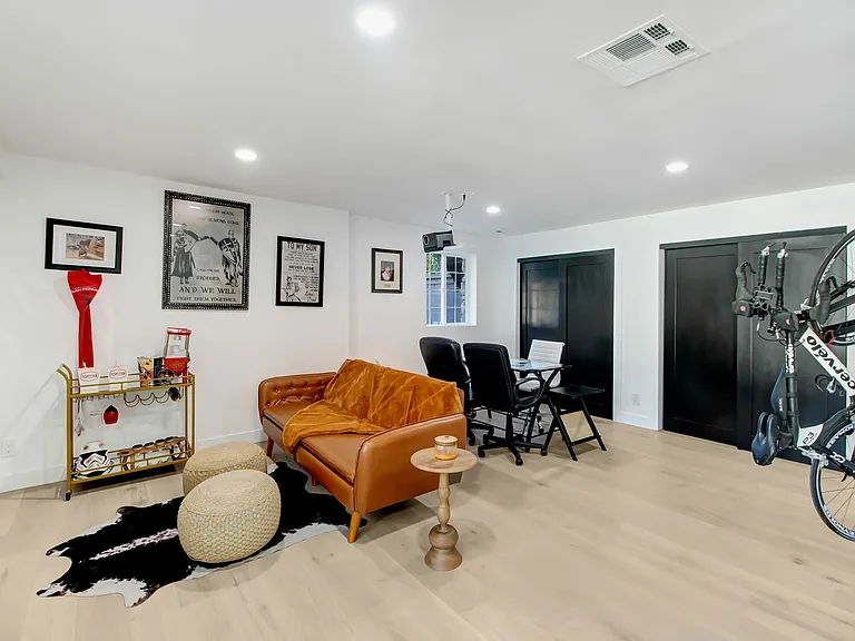 23209 Bigler St — Photo 14