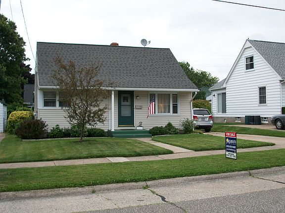4th image of 3511 Emerson Ave