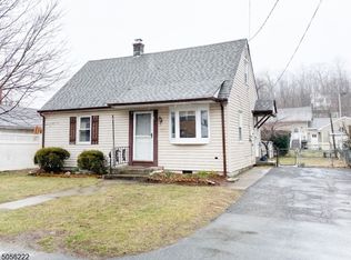 2 Phelan Ct, Haskell, NJ 07420