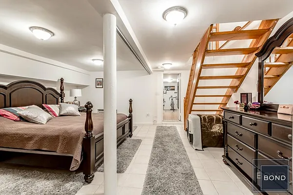 Rented by Bond New York | media 22