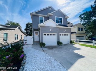 610 Parkside Ave, Toms River, NJ