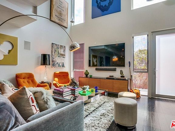 4th image of 1140 N Formosa Ave APT 8