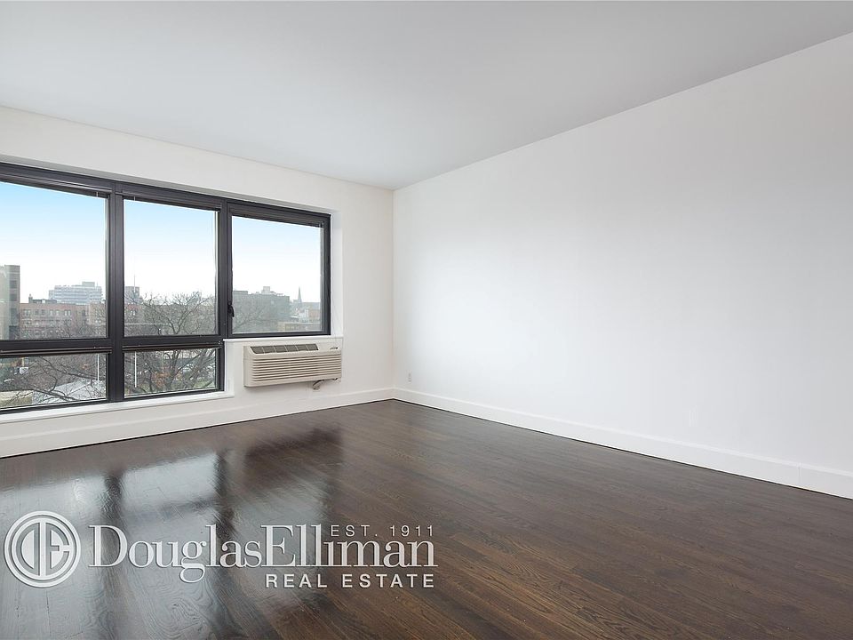 1st image of 1125 45th Ave APT 4E