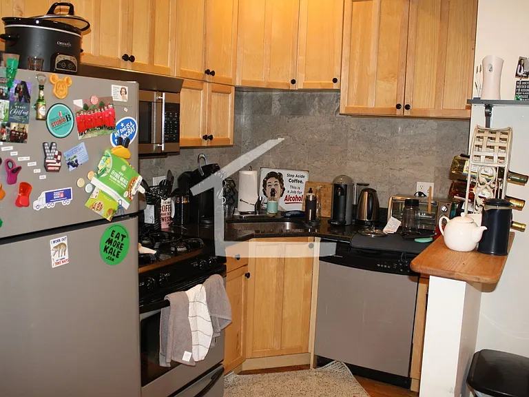 191 Winthrop Rd #2 — Photo 17