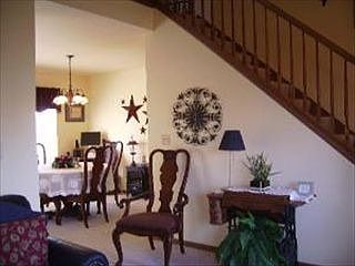 3rd image of 2540 Applewood Ln