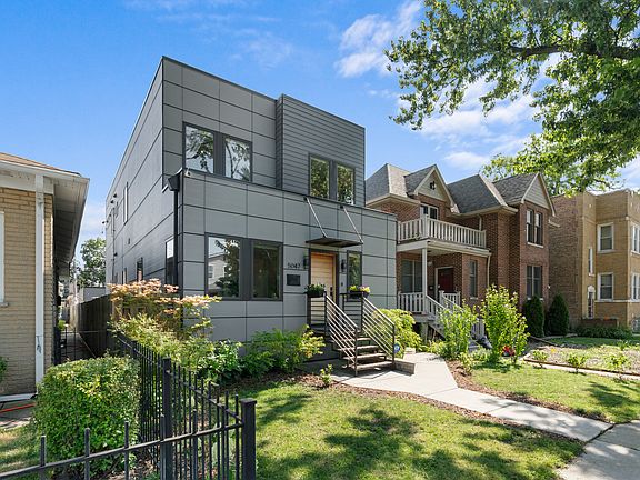 2nd image of 5047 W Winnemac Ave