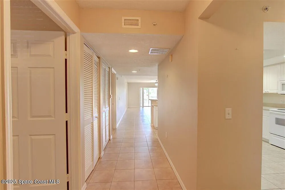 2 bed, 2.0 bath, 1698 sqft, $2,350 — Photo 4