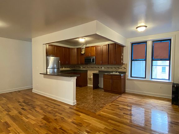 2nd image of 46 Fort Washington Ave APT 36