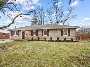 913 Hartz Dr, Lebanon, OH 45036