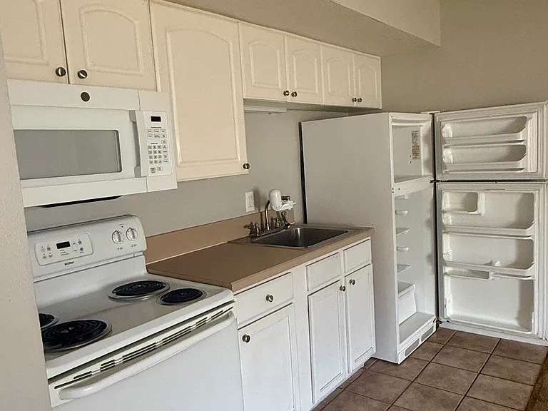 1800 Park Ave #103 — Photo 4