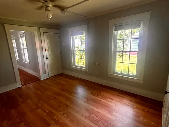 51 River St #1, Windsor, VT 05089