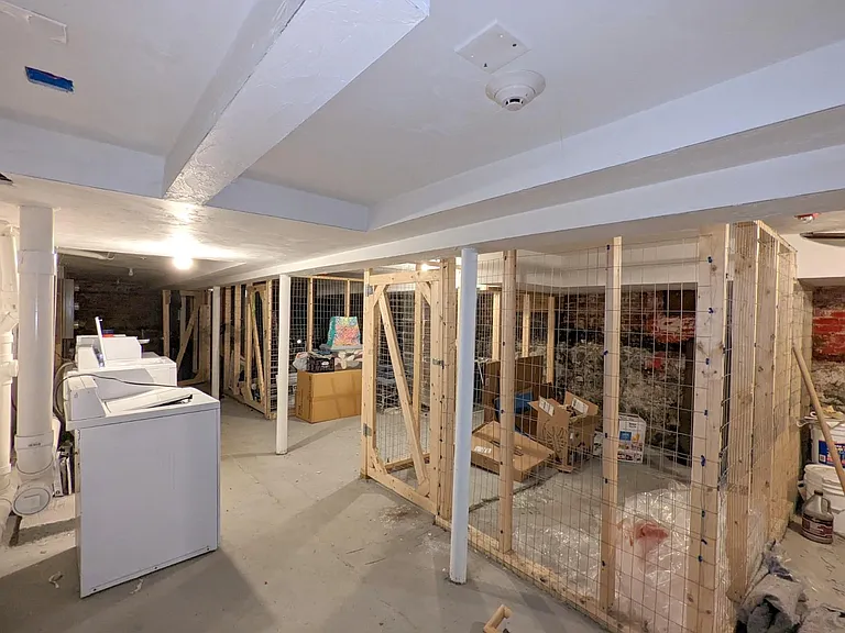 304 Western Ave #1 — Photo 23