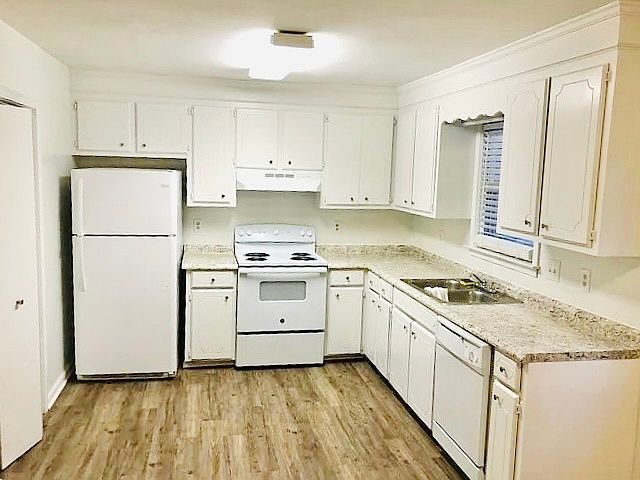 1st image of 217 Wynn Way APT B